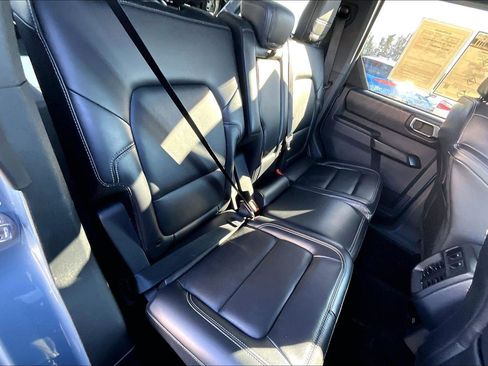 Used 2025 Ford Bronco Outer Banks image 26
