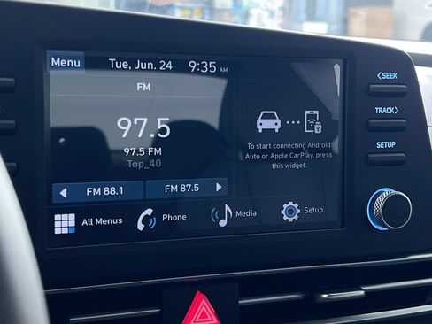 Used 2025 Hyundai Elantra Sport FWD image 18