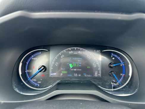 Used 2019 Toyota RAV4 Limited image 42