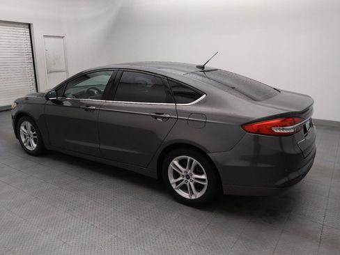 Used 2018 Ford Fusion SE FWD image 3
