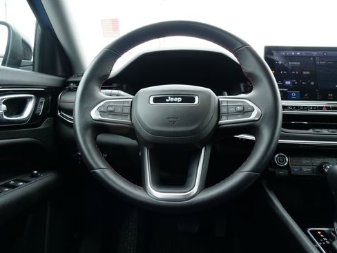 Used 2022 Jeep Compass Trailhawk w/ Trailhawk Elite Group image 19