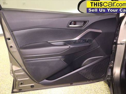 Used 2021 Toyota C-HR LE FWD image 29