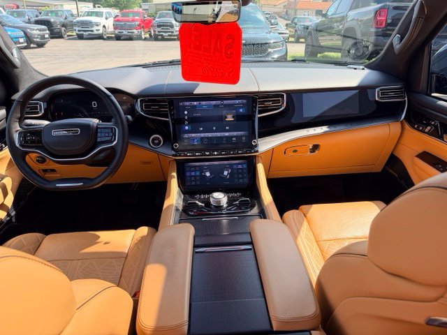 Used 2024 Jeep Grand Wagoneer L Series III w/ Quick Order Packagew 28T AWD/4WD image 28