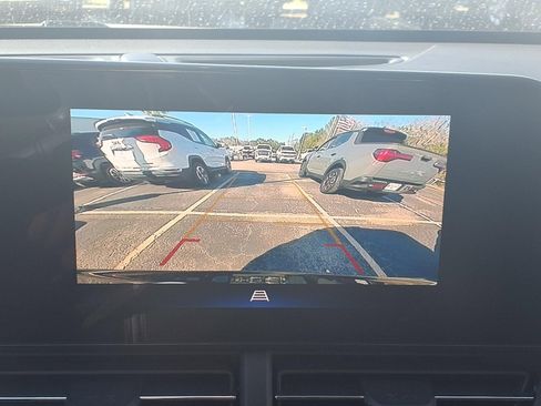 Used 2025 Chevrolet Trax LT image 5