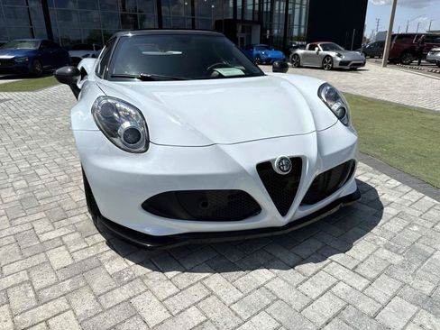 Used 2016 Alfa Romeo 4C Spider RWD image 8