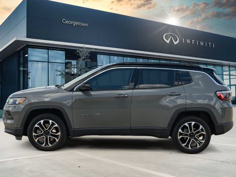 Used 2023 Jeep Compass Limited w/ Sun and Sound Group AWD/4WD image 7