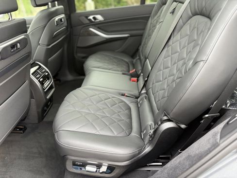 Used 2026 BMW X7 xDrive40i w/ M Sport Package image 19