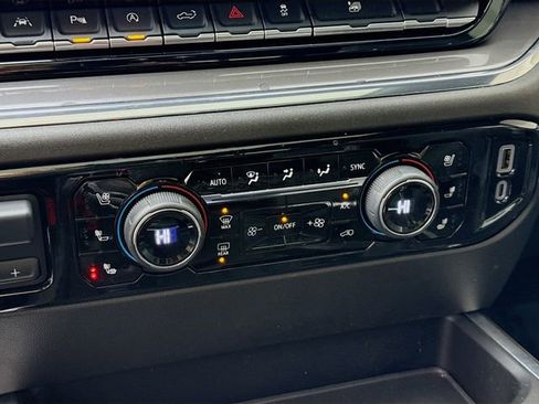 Used 2023 Chevrolet Silverado 1500 High Country w/ High Country Premium Package image 16