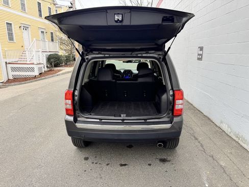 Used 2016 Jeep Patriot High Altitude image 23