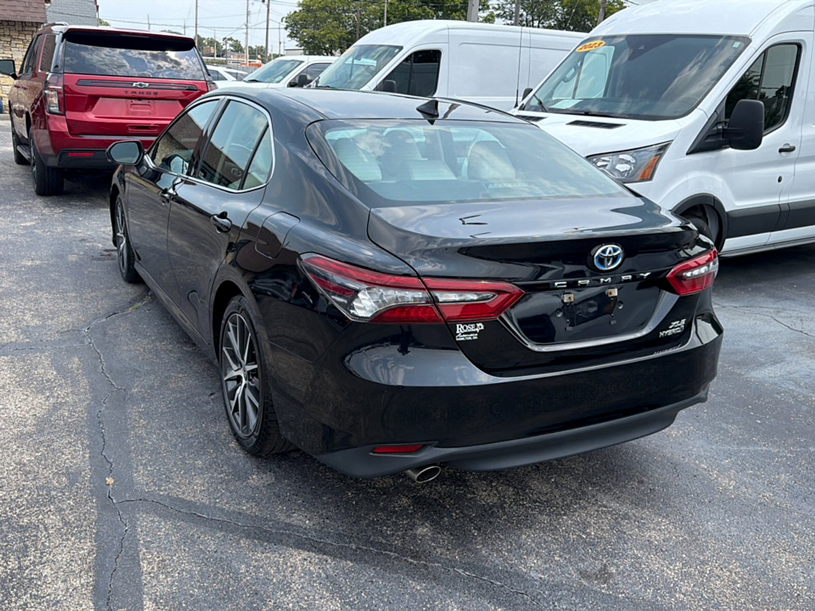 Used 2022 Toyota Camry XLE w/ Navigation Upgrade Package FWD image 5
