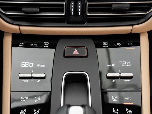 New 2025 Porsche Macan image 19