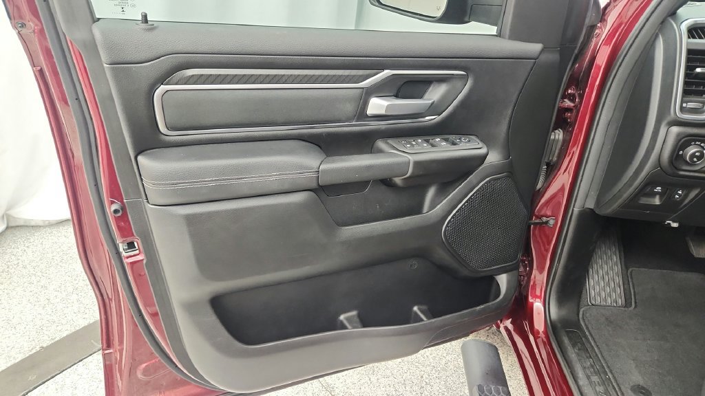 Used 2025 RAM 1500 Big Horn RWD image 31