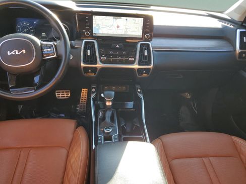 Used 2022 Kia Sorento SX Prestige w/ Rust Color Package image 14