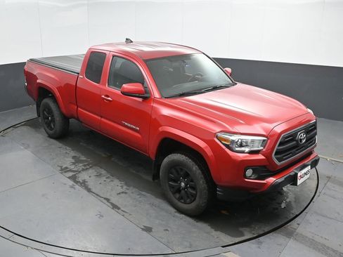 Used 2016 Toyota Tacoma SR5 w/ SR5 Appearance Package (SN) AWD/4WD image 23