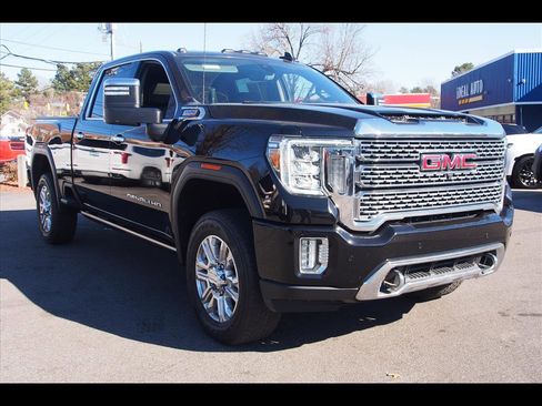 Used 2021 GMC Sierra 2500 Denali w/ Denali Black Diamond Edition image 9