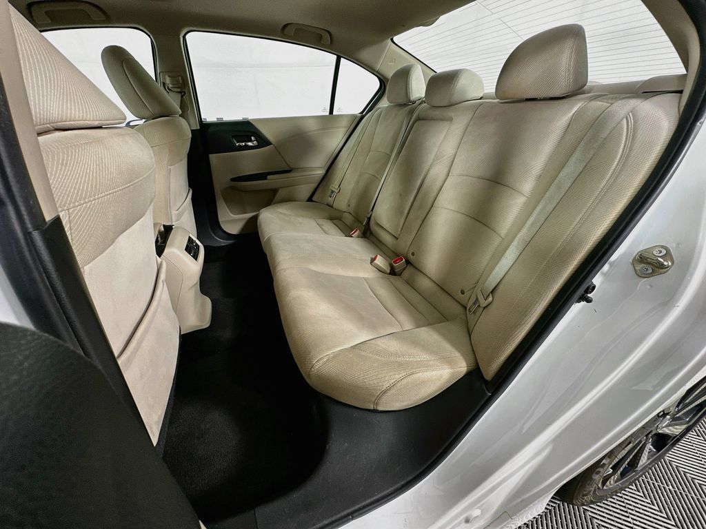 Used 2016 Honda Accord EX image 28