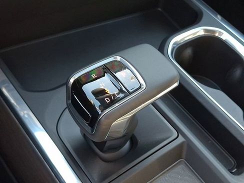 New 2026 GMC Sierra 1500 SLT w/ SLT Premium Package image 17