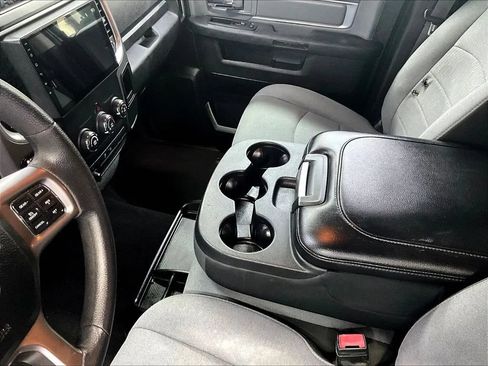 Used 2021 RAM 1500 Classic SLT AWD/4WD image 19
