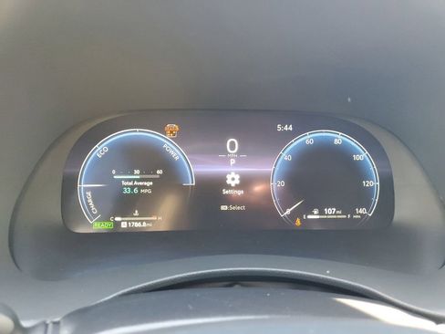 Used 2024 Toyota Highlander Limited image 32