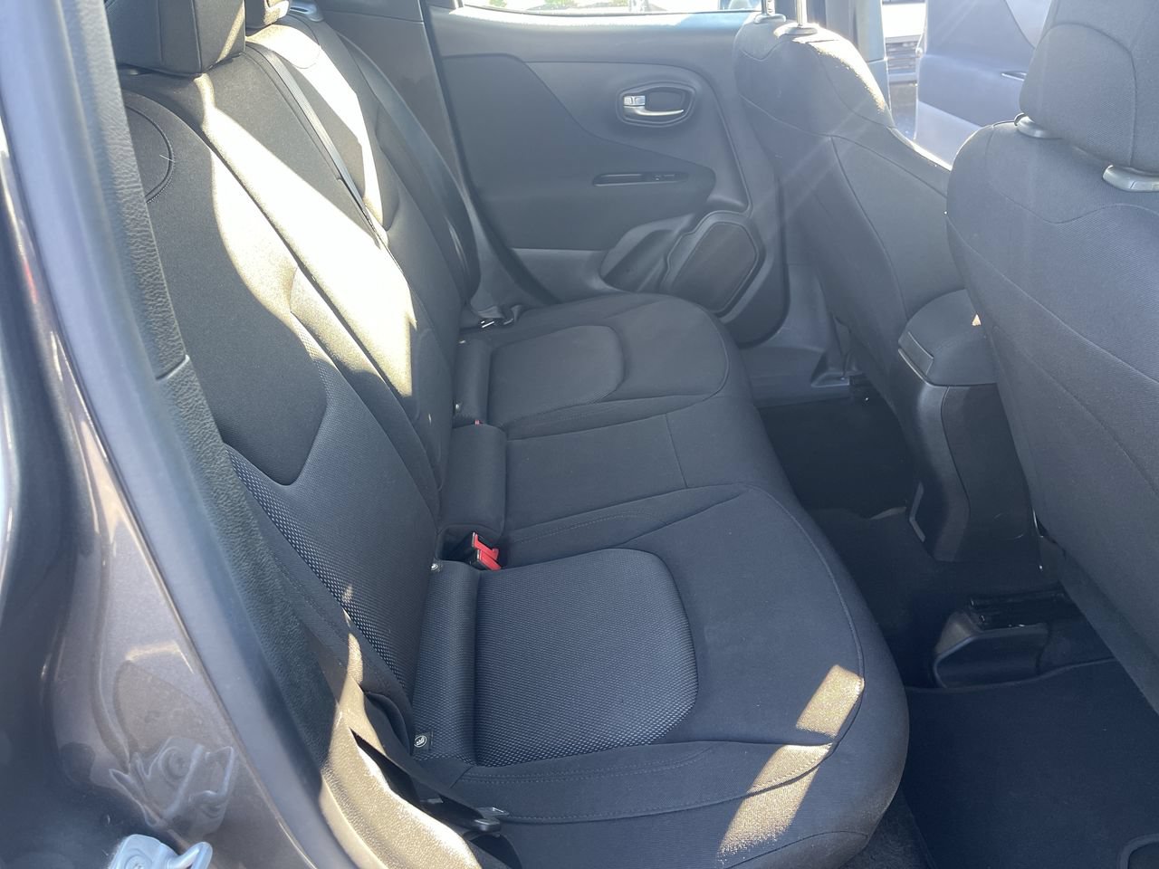 Used 2020 Jeep Renegade Sport FWD image 25