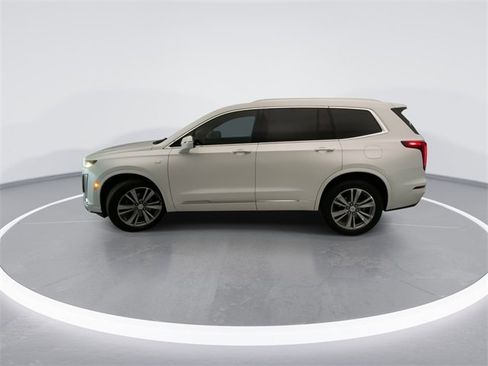 Used 2021 Cadillac XT6 Premium Luxury image 9