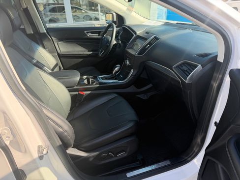 Used 2017 Ford Edge Titanium w/ Equipment Group 301A image 5