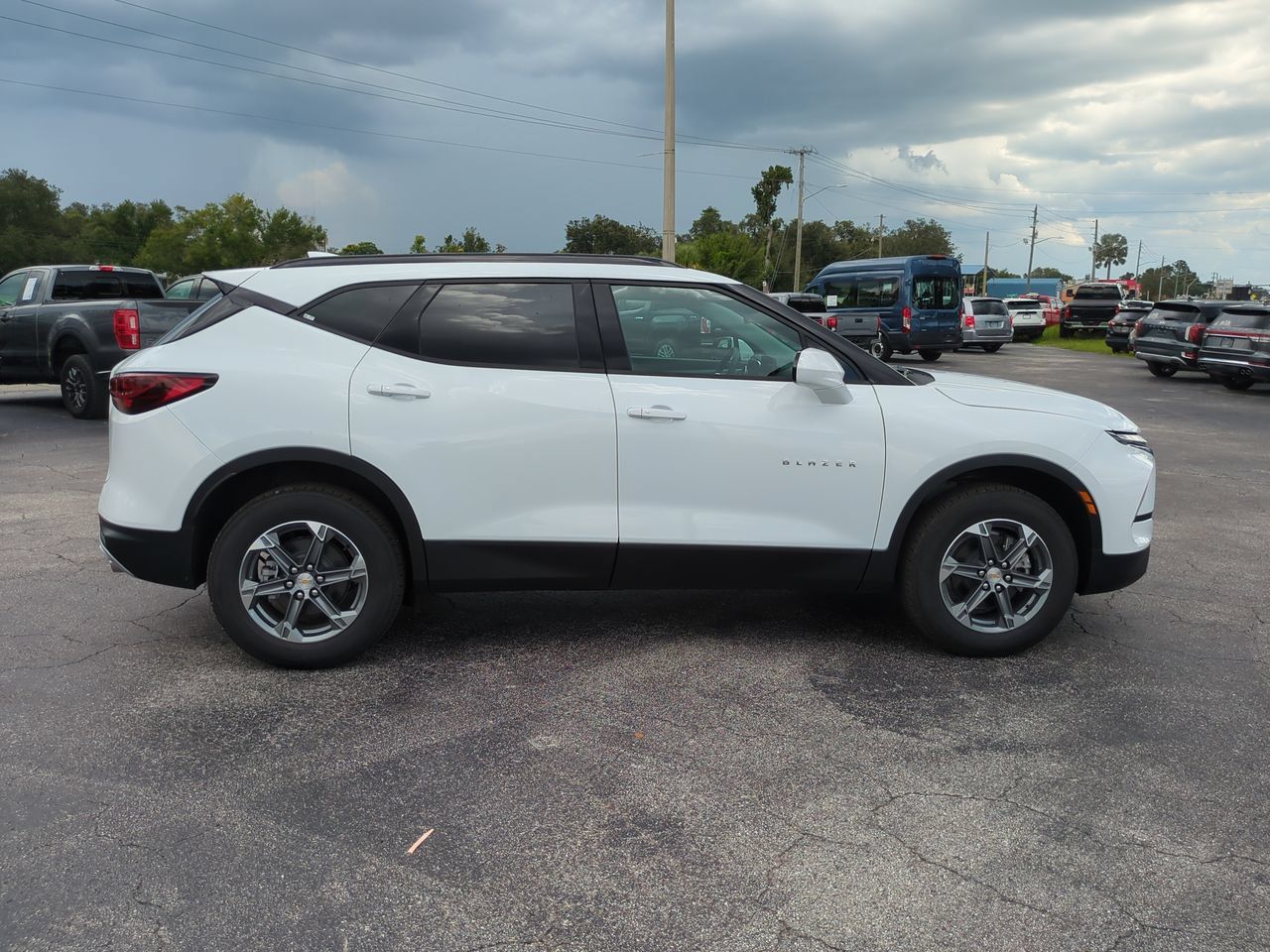 New 2025 Chevrolet Blazer LT w/ Convenience Package FWD image 3