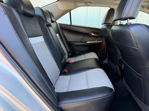 Used 2013 Toyota Camry SE FWD image 17
