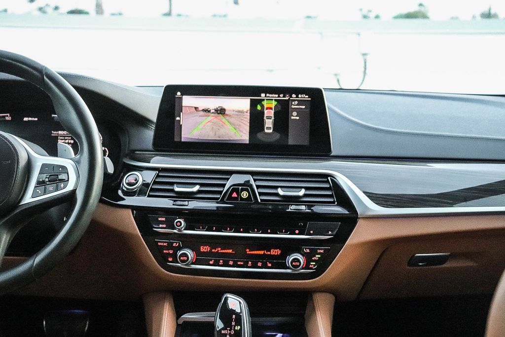 Used 2020 BMW 530e w/ M Sport Package RWD image 15