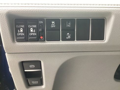 Used 2018 Honda Odyssey EX image 22