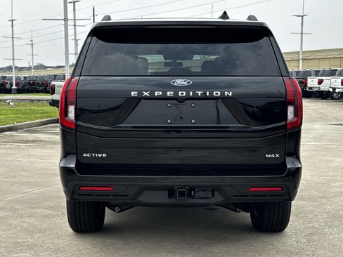 New 2026 Ford Expedition Max Active image 9
