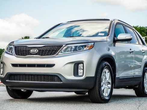 Used 2014 Kia Sorento LX FWD image 8