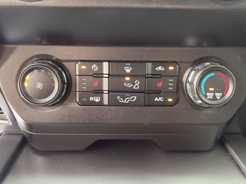 Used 2020 Ford F150 XLT w/ Equipment Group 302A Luxury RWD image 15
