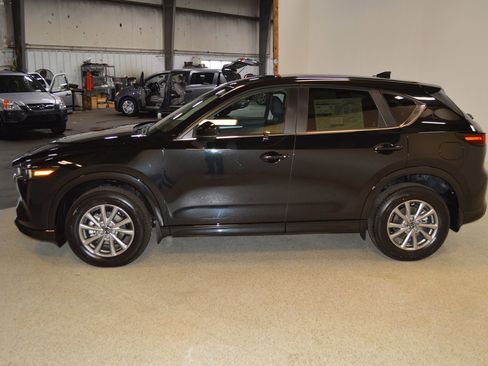 New 2025 MAZDA CX-5 AWD 2.5 S w/ Select Package image 6