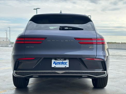 New 2026 Genesis GV70 2.5T Advanced AWD/4WD image 4