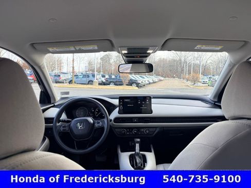 Certified 2026 Honda HR-V LX image 39