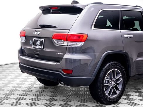 Used 2017 Jeep Grand Cherokee Limited AWD/4WD image 34