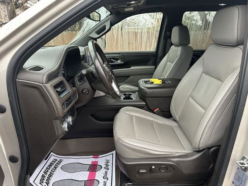 Used 2021 GMC Yukon SLT w/ SLT Premium Package image 17