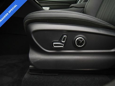 Used 2024 Maserati Grecale GT image 54