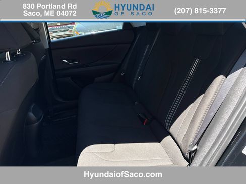 Used 2023 Hyundai Elantra SEL w/ Winter Weather Package FWD image 18