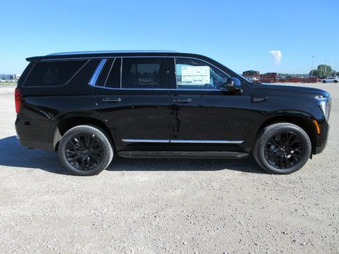 New 2026 GMC Yukon Elevation w/ Elevation Premium Package AWD/4WD image 3