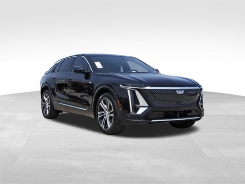 New 2027 Cadillac Lyriq Luxury RWD image 1