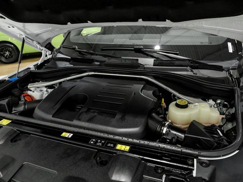 Used 2024 Land Rover Range Rover SE image 43