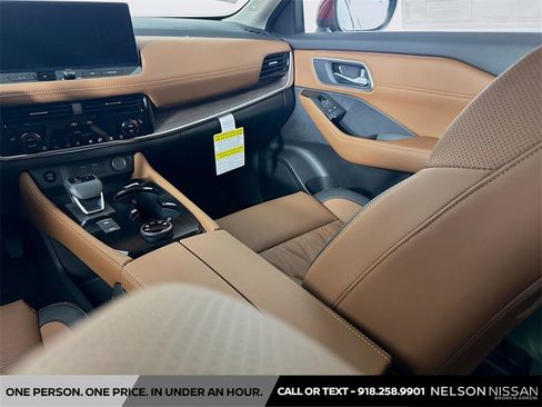 New 2026 Nissan Rogue Platinum image 25