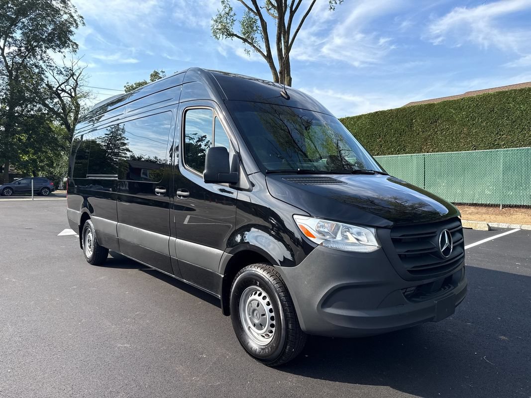 Used 2025 Mercedes-Benz Sprinter 2500 image 10