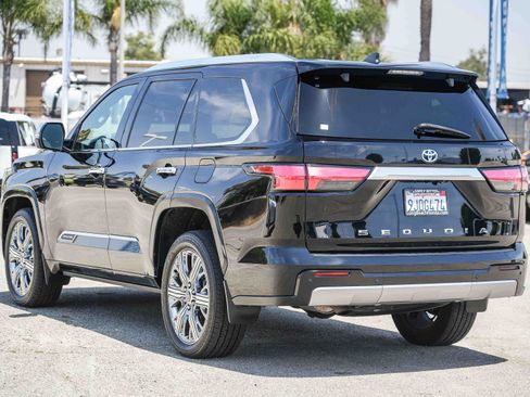 Used 2024 Toyota Sequoia Capstone AWD/4WD image 7