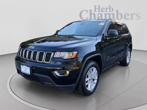 Used 2018 Jeep Grand Cherokee Laredo AWD/4WD image 11