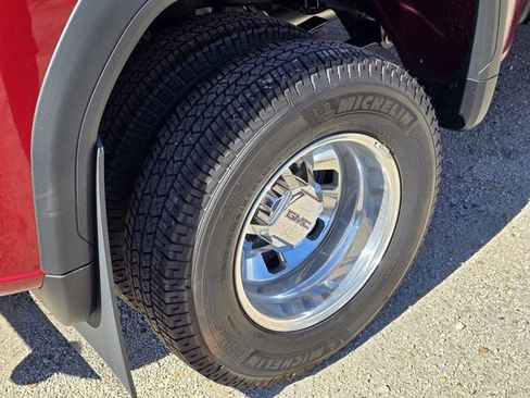 New 2026 GMC Sierra 3500 SLT w/ SLT Convenience Package image 9