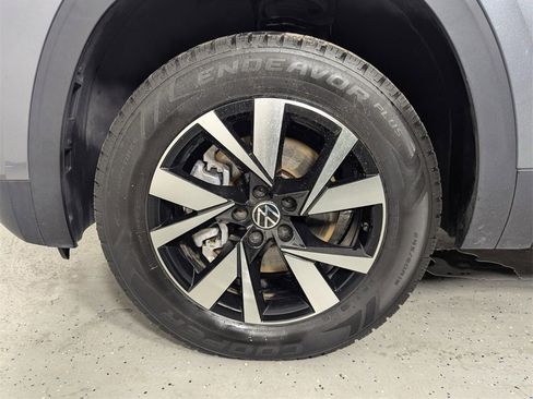 Used 2022 Volkswagen Atlas Cross Sport SE image 9