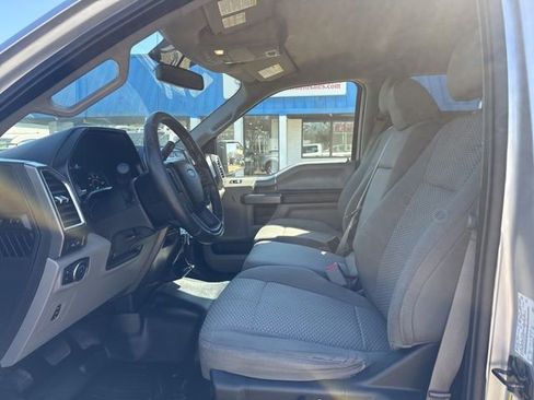 Used 2016 Ford F150 XLT w/ Equipment Group 302A Luxury image 9